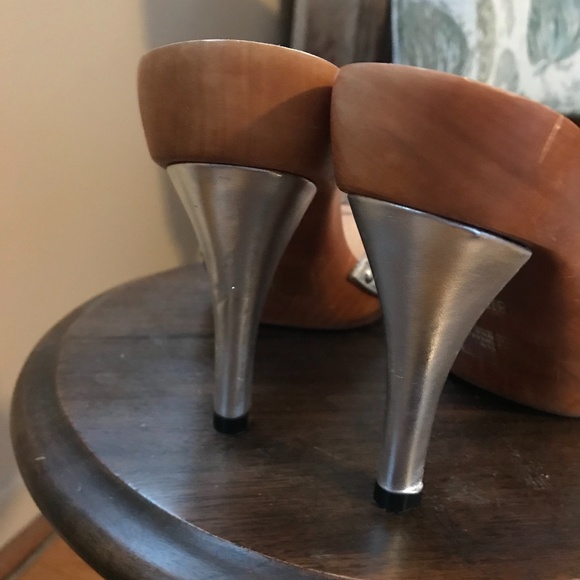 Clear Sandal Heels with crystal buckle - size 8.5 - Picture 6 of 12